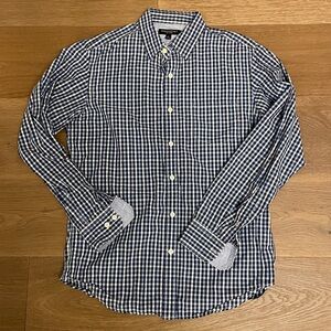 Banana Republic Size Small Soft Wash 100% Cotton Front Pocket Button Down